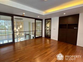 4-BR Townhouse at The Lofts Sathorn near MRT Khlong Toei