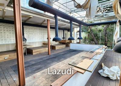 1200 SQM Thong Lo 23 Versatile Detached house for Restaurant, Retail, Cannabis or Home Office with kitchen exhausts installed! Deck seating for BBQ