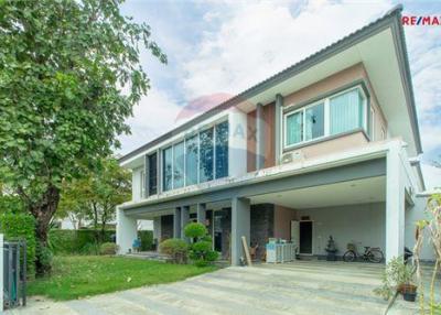 320 Sqm., 4 Beds Townhouse listed for ฿ 10,500,000.