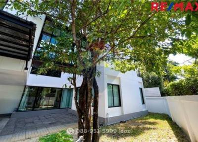 367 Sqm., 4 Beds Townhouse listed for ฿ 22,900,000.