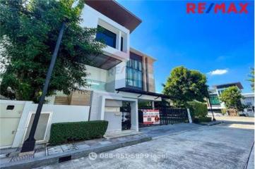 367 Sqm., 4 Beds House listed for ฿ 26,500,000.