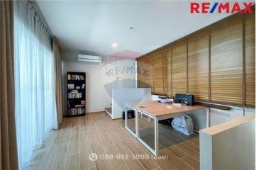 367 Sqm., 4 Beds House listed for ฿ 26,500,000.