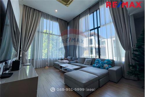 367 Sqm., 4 Beds House listed for ฿ 26,500,000.