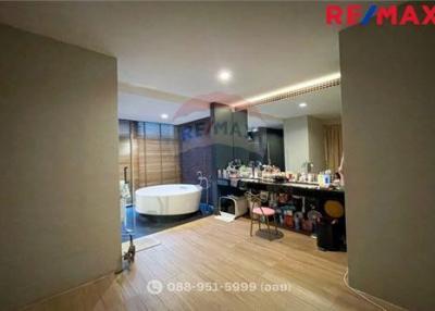 367 Sqm., 4 Beds Townhouse listed for ฿ 22,900,000.