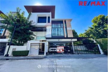 367 Sqm., 4 Beds House listed for ฿ 26,500,000.