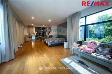 367 Sqm., 4 Beds House listed for ฿ 26,500,000.