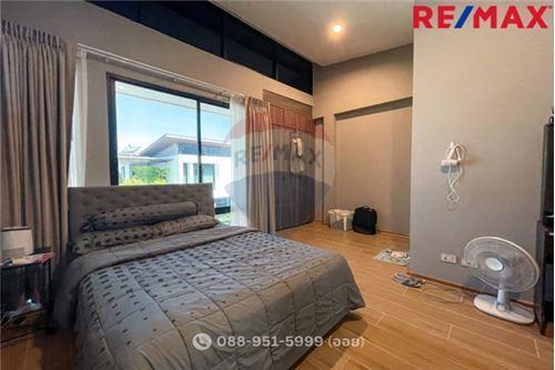 367 Sqm., 4 Beds House listed for ฿ 26,500,000.