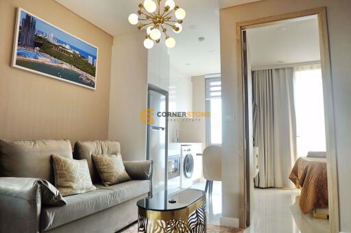 คอนโดนี้มี 1 ห้องนอน  อยู่ในโครงการ คอนโดมิเนียมชื่อ Copacabana Beach Jomtien 