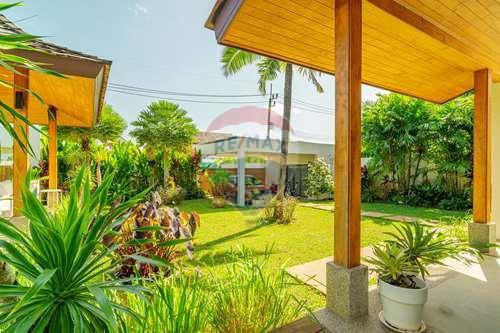 Luxury Pool Villa 4 Bedroom in Phuket