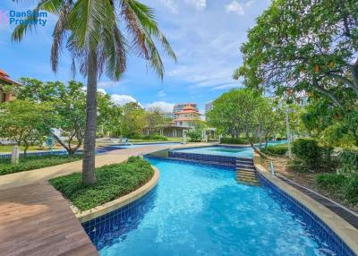 Large Seaview Beachfront Condo in Hua Hin at The Boathouse