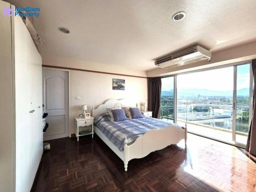 Large 2-Bedroom Seaview Condo in Hua Hin/Cha Am at Rim Had