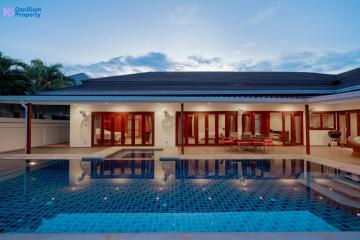 Luxury 3-Bedroom Villa in Hua Hin at Avenue 88 Village