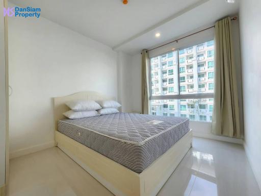Two-Bedroom Beach Condo in Cha-am at Energy Seaside