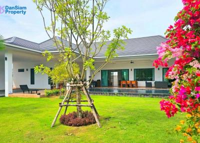 Brand New 4-Bedroom Luxury Pool Villa at Hua Hin Soi112