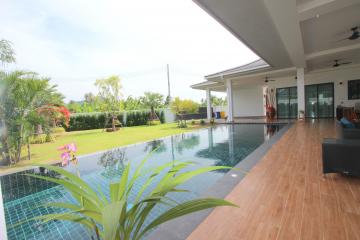 Stunning 4 Bedroom Pool Villa With Dramatic Hill Views