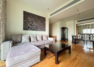 3 bed Condo in Millennium Residence Khlongtoei Sub District C020697