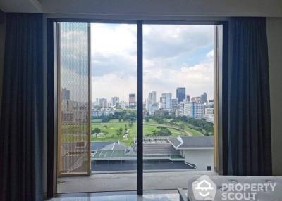 2-BR Condo at Hansar Rajdamri Condominium near BTS Ratchadamri