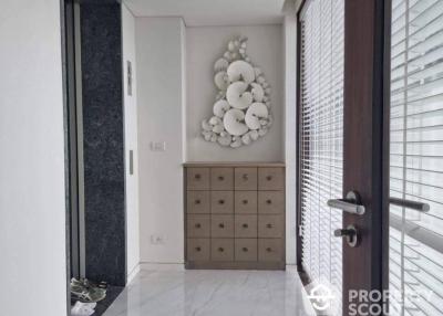 2-BR Condo at Hansar Rajdamri Condominium near BTS Ratchadamri