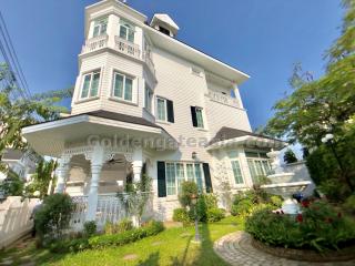4-Bedrooms single house with garden in secure compound - Bang Na