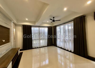 4-Bedrooms single House in secure compound - BangNa
