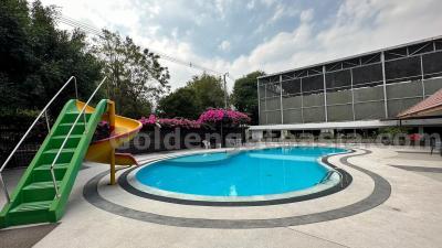 4-Bedrooms Single House with garden in secure compound  - Phaholyothin