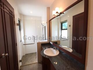 4-Bedroom House with private pool - Thonglor-Petchburi Road