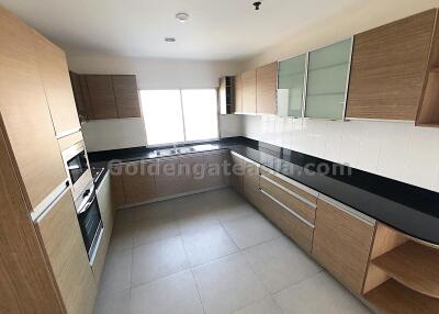 4-Bedrooms Duplex Condo - Sathorn (Saladaeng BTS and Lumphini MRT)