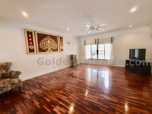 3-Bedrooms Apartment - Sathorn Close to Lumpini Park