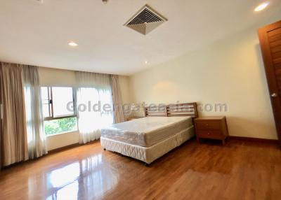 3-Bedrooms condo Sathorn - Chong Nonsi BTS