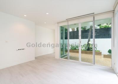 5-Bedrooms modern house with private pool  in compound - Sathorn Yennakart