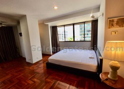 3-Bedrooms Condo - Sathorn