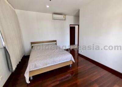 2-Bedrooms corner unit condo on high floor - Sukhumvit soi 11