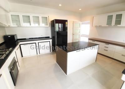 3-Bedrooms with large private terrace - Sukhumvit Asoke BTS