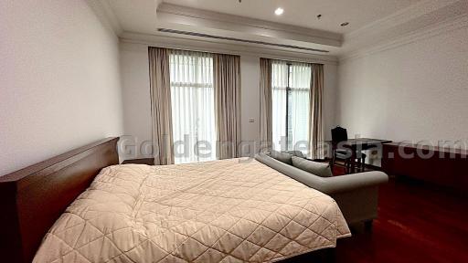 4-Bedroom Penthouse with huge terrace - Ploenchit BTS