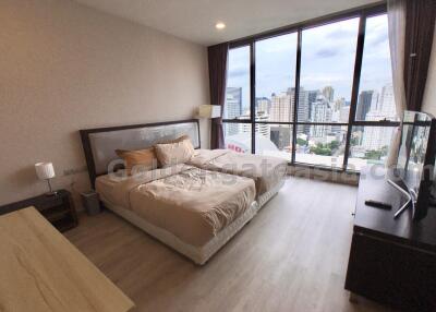3-Bedrooms condo with large private outdoor terrace - Hyde Sukhumvit 13