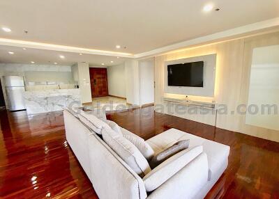 Big 3-Bedrooms condo plus study room and large balcony - Sukhumvit soi 11