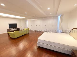 4-Bedrooms Apartment on high floor with balconies - Asok BTS
