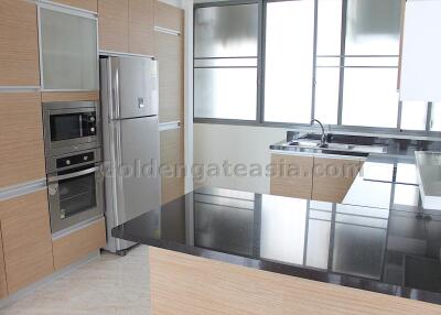 Spacious 2-Bedrooms condominium unit with big balcony - Sukhumvit soi 16