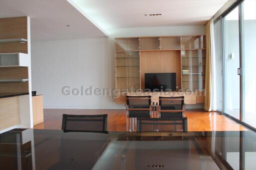 Spacious 2-Bedrooms condominium unit with big balcony - Sukhumvit soi 16