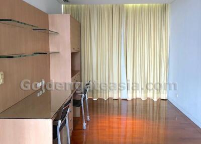 Spacious 2-Bedrooms condominium unit with big balcony - Sukhumvit soi 16