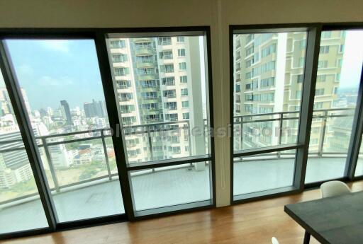 6-Bedrooms Duplex Condominium - Sukhumvit soi 24