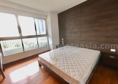 Modern 3-Bedrooms, 3-ensuite Bathrooms plus study room - Asok BTS