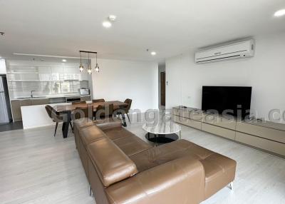 3-Bedrooms family-friendly apartment close to the BTS at Phrom Phong