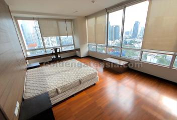 3-Bedrooms on high floor with balcony - Sukhumvit 55 (Thong Lo)
