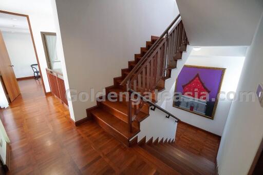 3-Bedrooms Townhome in compound - Phrom Phong BTS