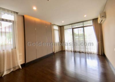 4-Bedroom modern House with garden and private swimming pool - Sukhumvit / Asoke