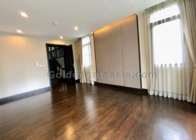 4-Bedroom modern House with garden and private swimming pool - Sukhumvit / Asoke