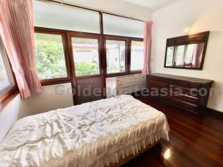 3-Bedrooms single house with garden - Thong Lo