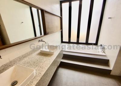 Single Modern House with Private Swimming Pool to Rent - Thonglor BTS