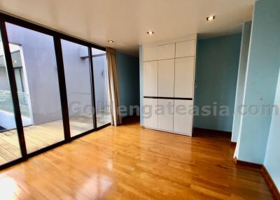 Single Modern House with Private Swimming Pool to Rent - Thonglor BTS